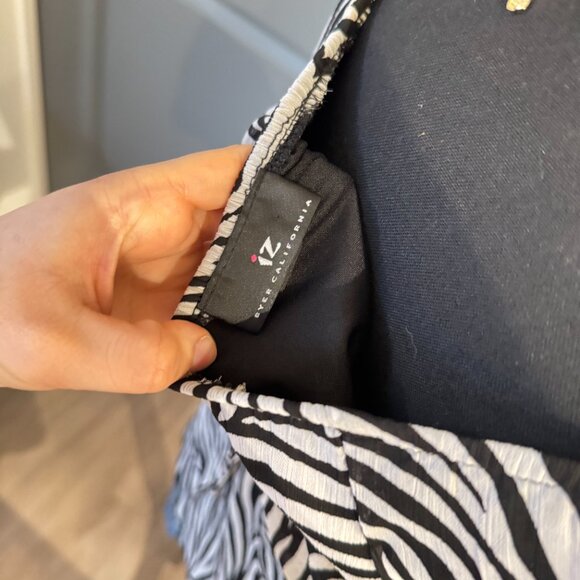 Vintage Ruffled Blouse \ Y2K Zebra Print Top by IZ Byer - Picture 7 of 13